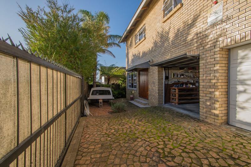 3 Bedroom Property for Sale in Albertinia Western Cape